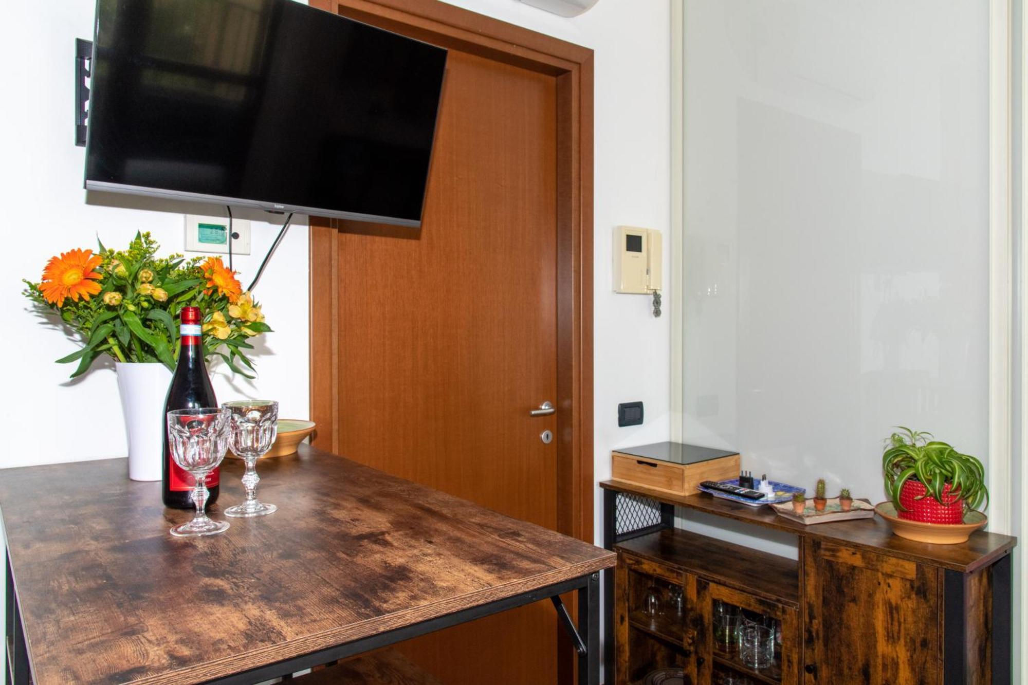10 Minutes Duomo-Elegant Apt Milano Ngoại thất bức ảnh